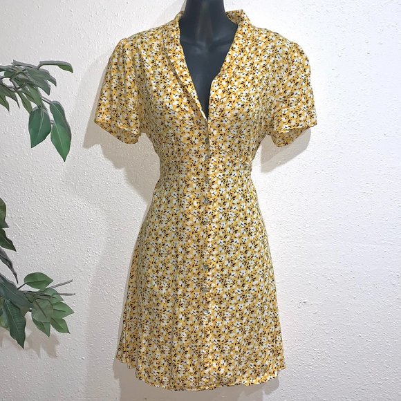 Yellow Dress - Picture 1 of 1